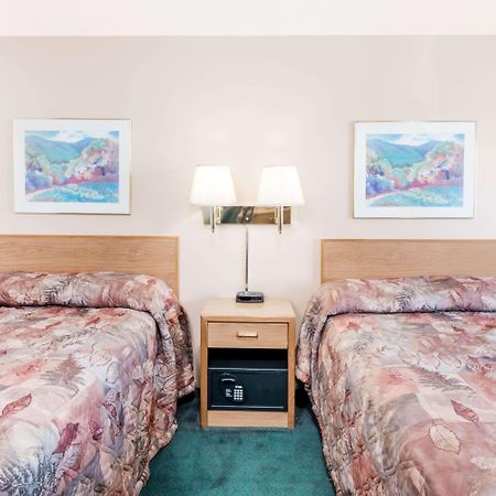 Super 8 By Wyndham Belle Fourche Sd Hotel Exterior foto